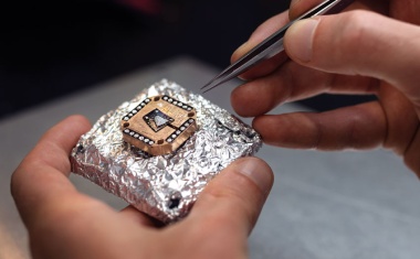 Von Qubits zum Quantennetzwerk