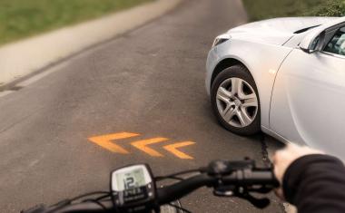 Projizierender Blinker für mehr Sicherheit im Straßenverkehr