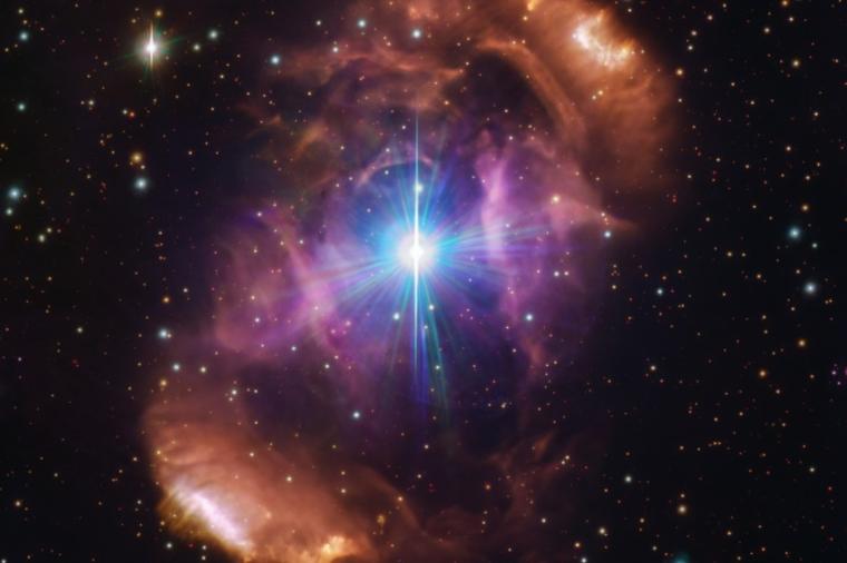 Abb.: Der Nebel (NGC 6164/6165), der HD 148937 umgibt, im sichtbaren Licht...