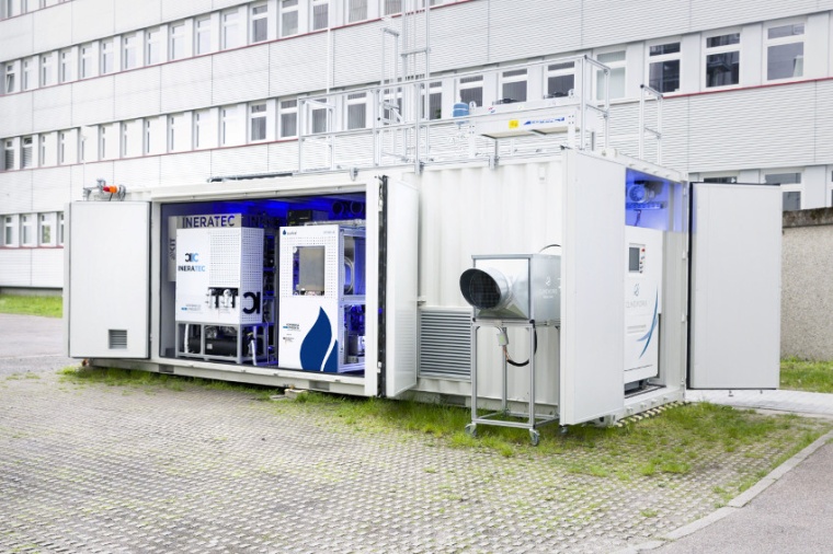 Abb.: Diese weltweit erste integrierte Power-to-Liquid-Versuchsanlage...