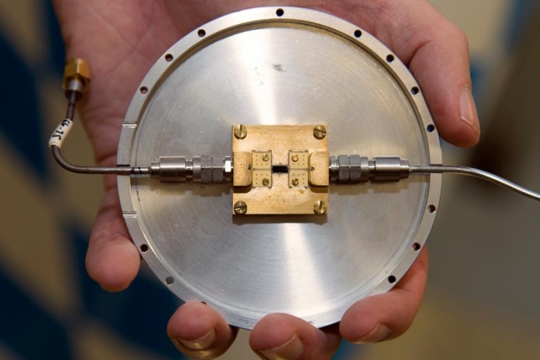 Abb.: Am Walther-Meissner-Institut entwickelter Quantenschaltkreis, mit dem...
