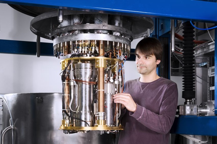 Abb.: PTB-Wissenschaftler Christof Gaiser am...