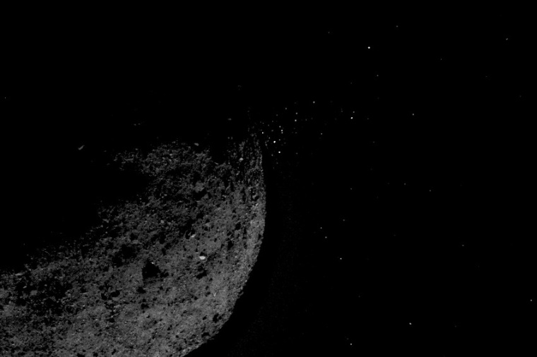 Abb.: Kombinierte Aufnahme der NavCam 1 an Bord von Osiris-Rex, wobei eine...