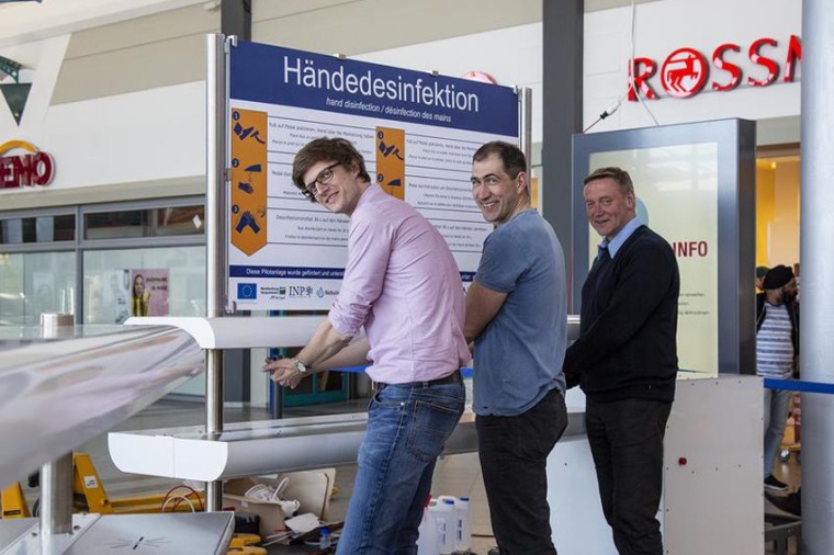 Abb.: Die Geschäftsführer der Nebula Biocides GmbH, Dr. Ansgar...