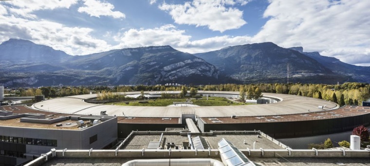 An der European Synchrotron Radiation Facility (Foto: ESRF/Stef Candé) in...