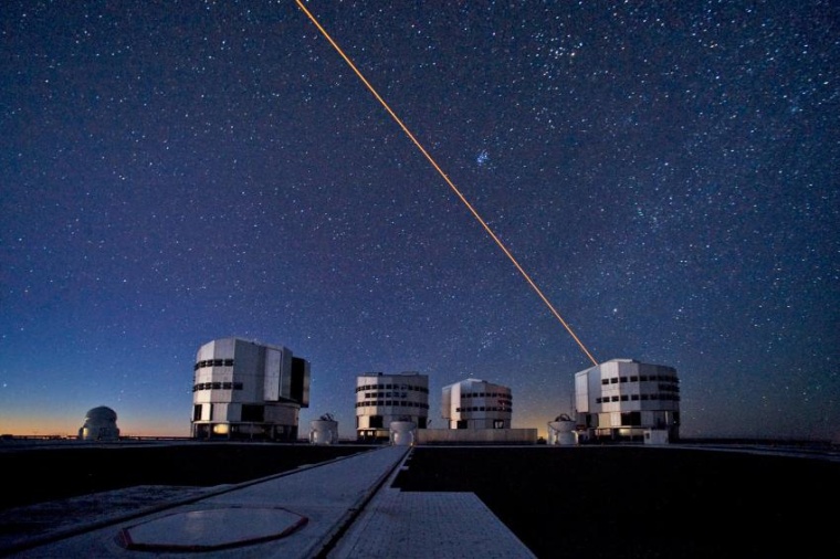Abb.: Das Very Large Telescope in Aktion (Bild: ESO / S. Brunier)