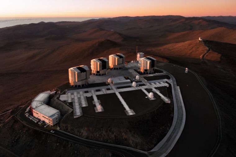 Abb.: 2635 Meter über dem Meeresspiegel gelegen bietet das Paranal Observatory...