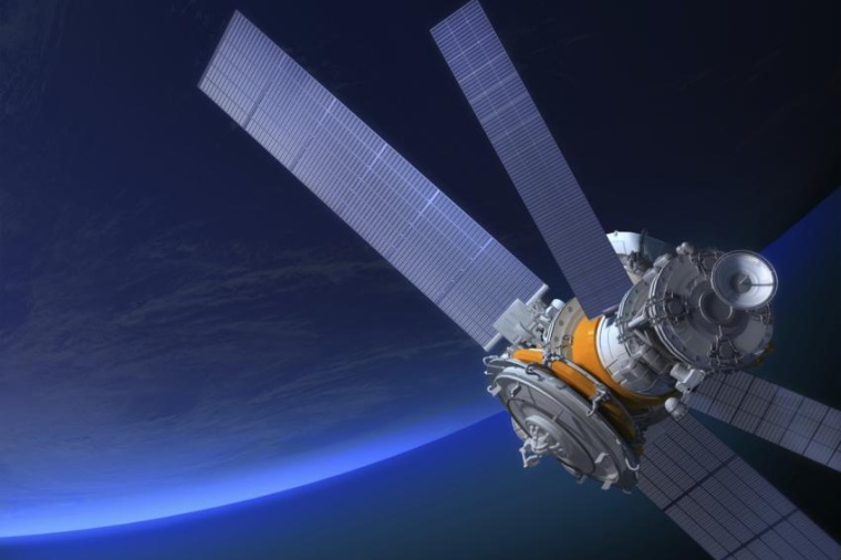 Abb.: Satellit in der Umlaufbahn (Bild : Getty Images / Petrovich9 /...
