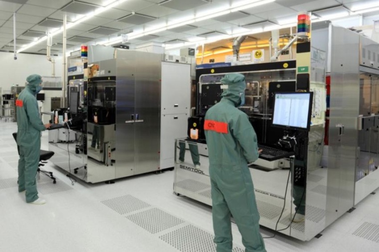 Abb.: Das Center Nano­electronic Technologies des Fraunhofer IPMS bietet im...