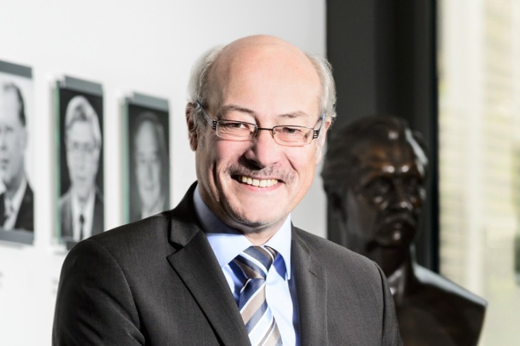 Abb.: Joachim Ullrich, Präsident der Physikalisch- Technischen Bundesanstalt...