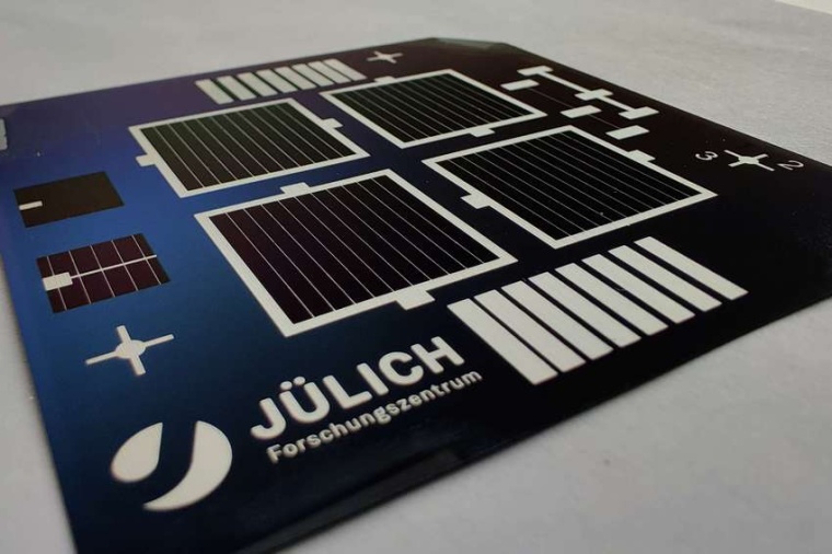 Abb.: Prototyp der fertigen Solarzellen in . (Bild: FZ Jülich)