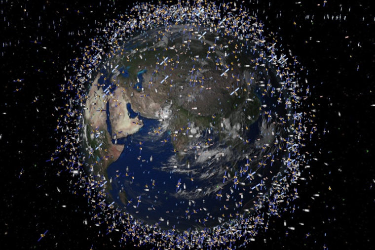Abb.: Rund 8500 Tonnen Weltraumschrott kreist momentan um die Erde. (Bild: ESA)