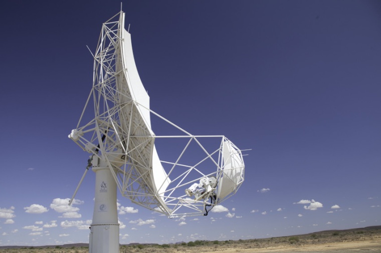Abb.: Das SKA-Max-Planck-Demonstrations­teleskop am südafri­kanischen...