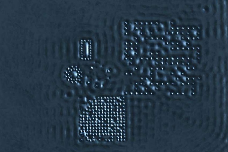 Abb.: Dreidimensionale Ansicht einiger Strukturen, die Atom für Atom...